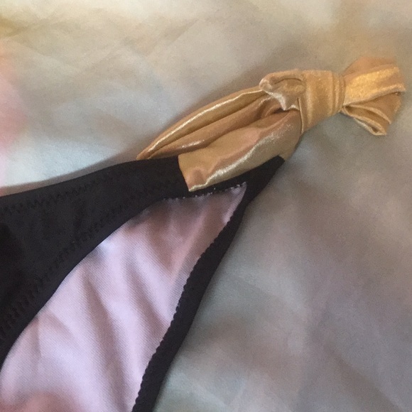 LAST 1❤️TASTEFUL X STYLE GOLD AND BLACK BIKINI - Picture 6 of 8